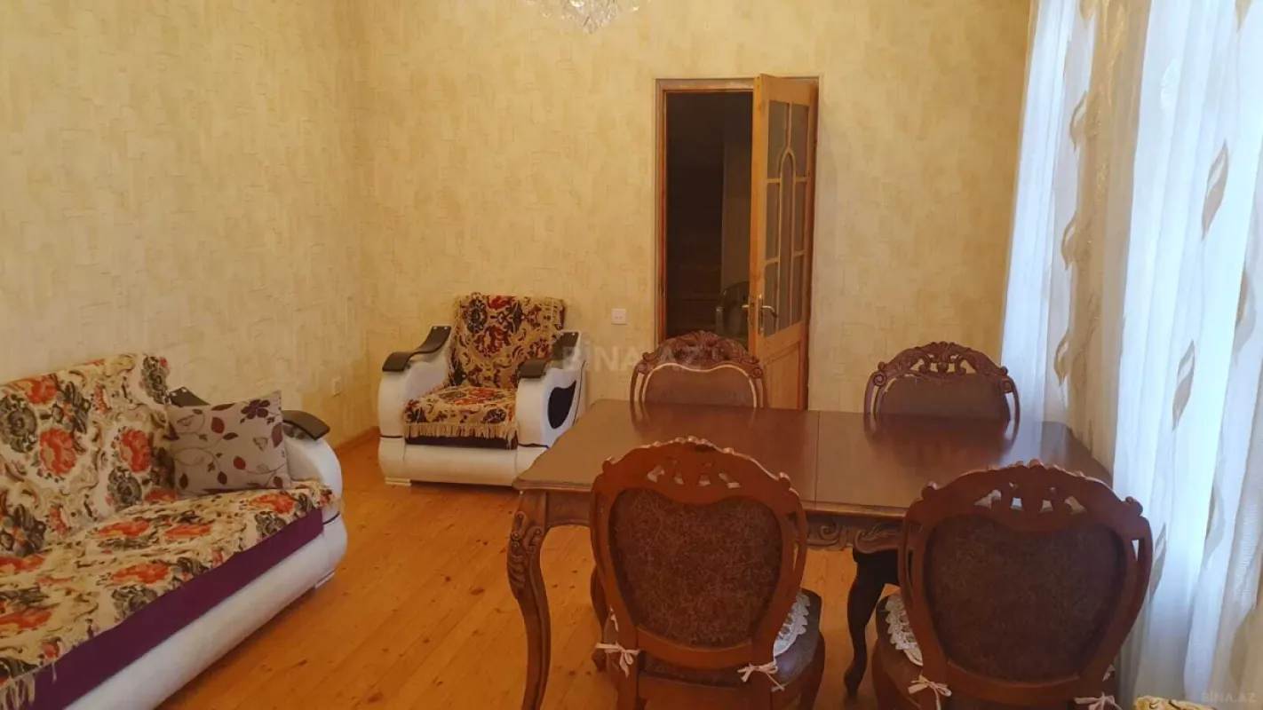 Kirayə verilir 6 otaqlı həyət evi 150 m²