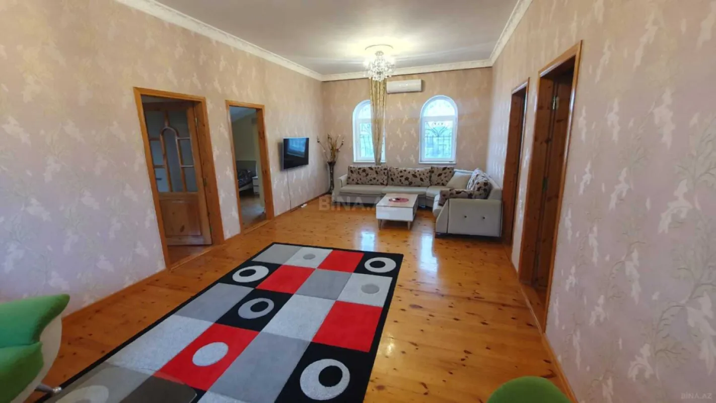 Kirayə verilir 6 otaqlı həyət evi 150 m²