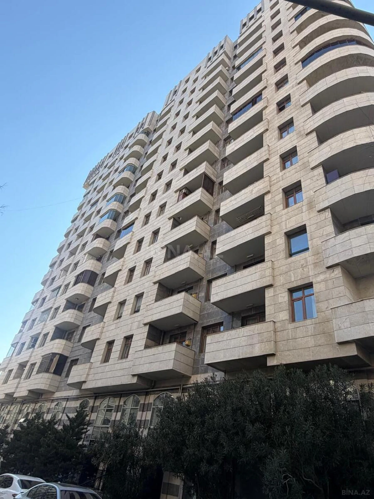 Satılır 3 otaqlı mənzil 103 m²