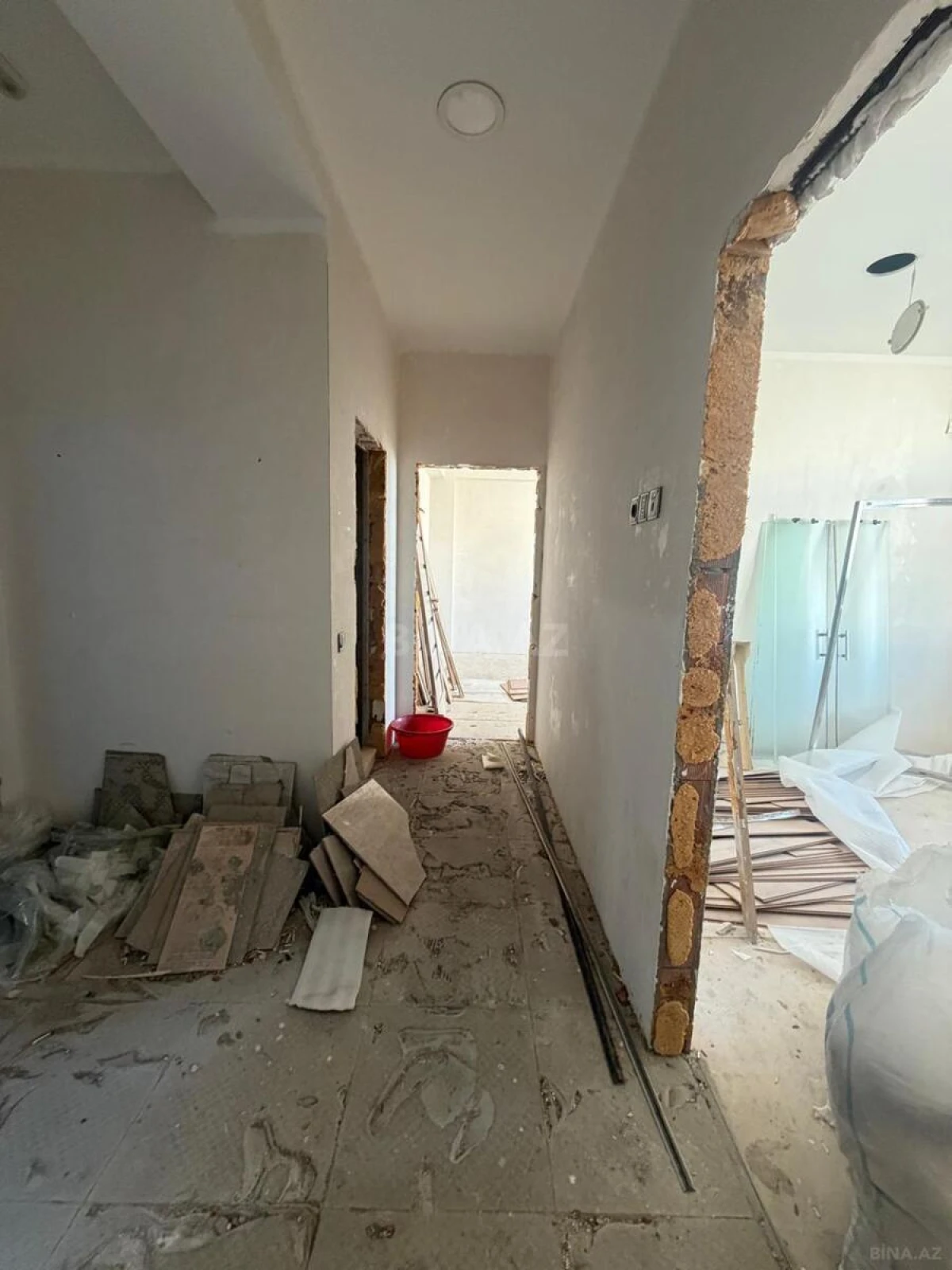Satılır 3 otaqlı mənzil 103 m²