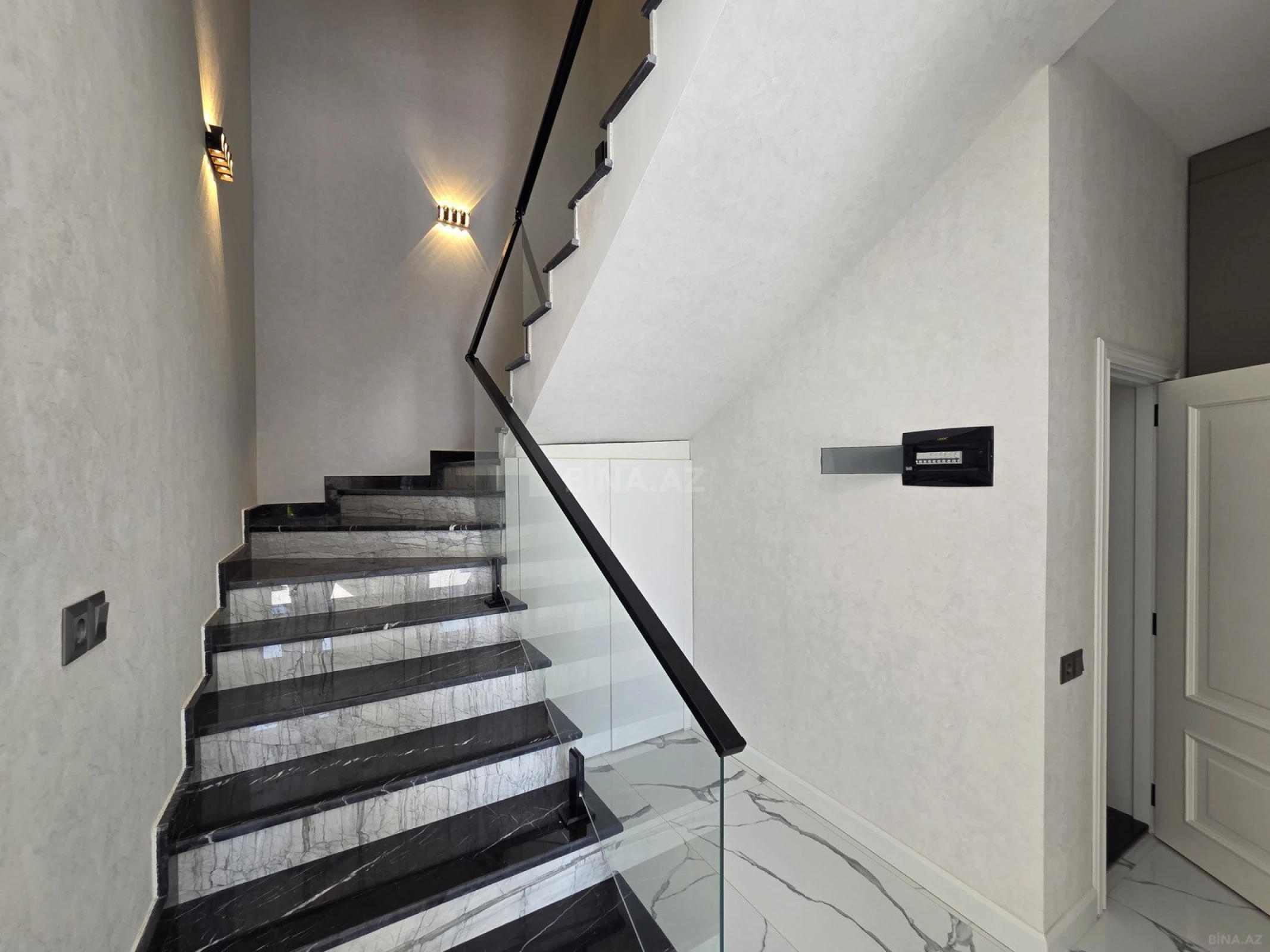 Kirayə verilir 5 otaqlı həyət evi 500 m²