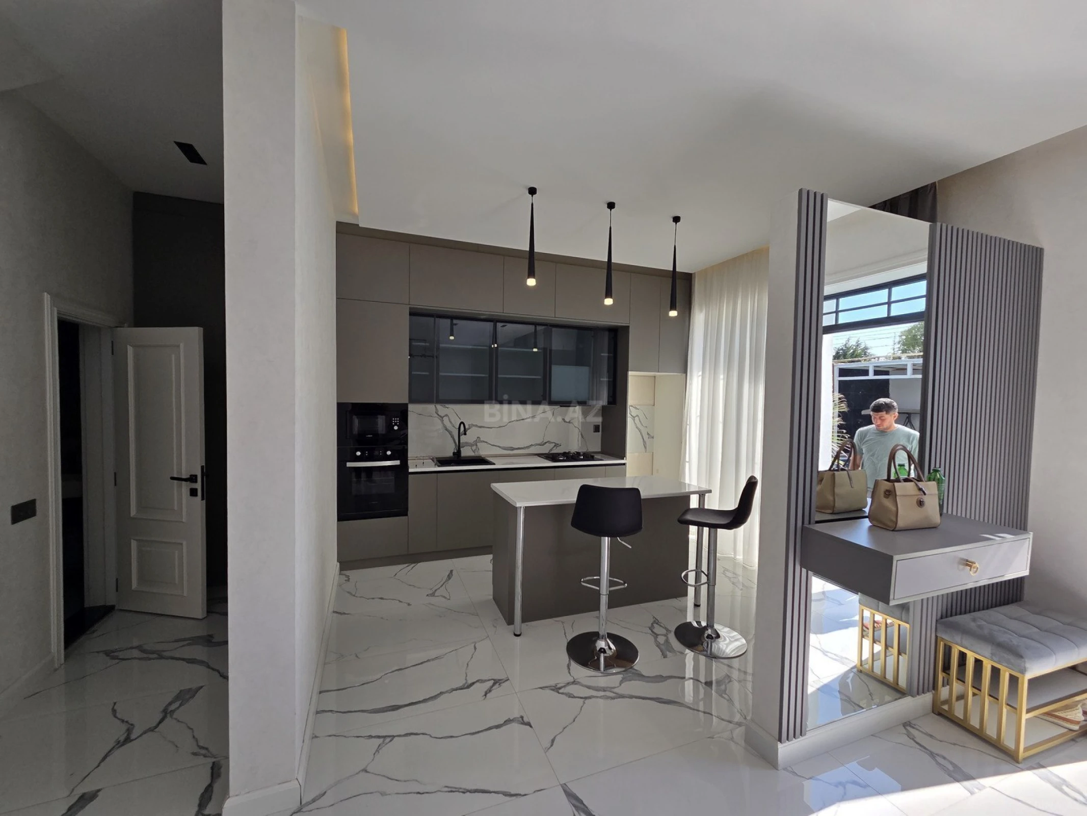 Kirayə verilir 5 otaqlı həyət evi 500 m²