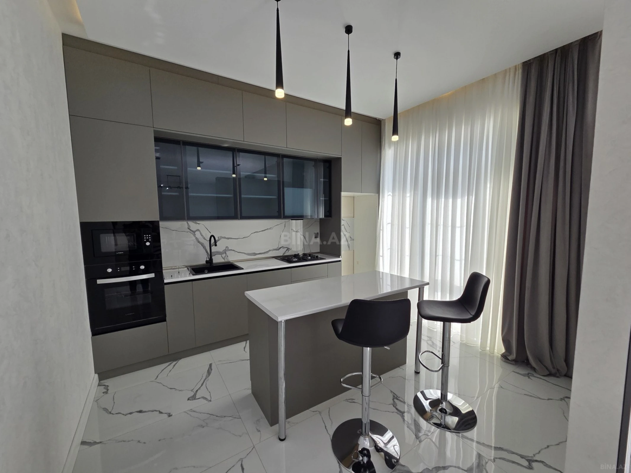 Kirayə verilir 5 otaqlı həyət evi 500 m²