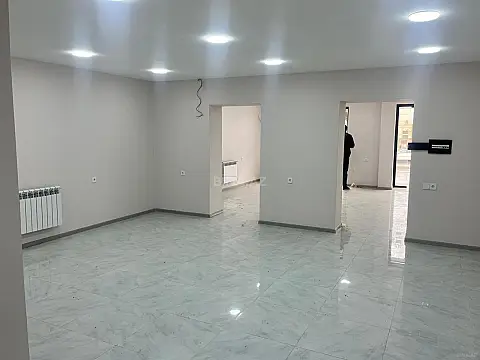 Satılır obyekt 360 m²
