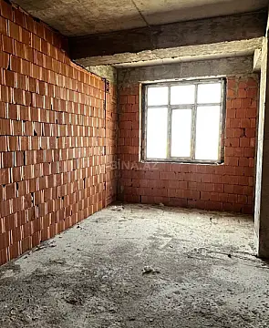 Satılır 2 otaqlı mənzil 92 m²