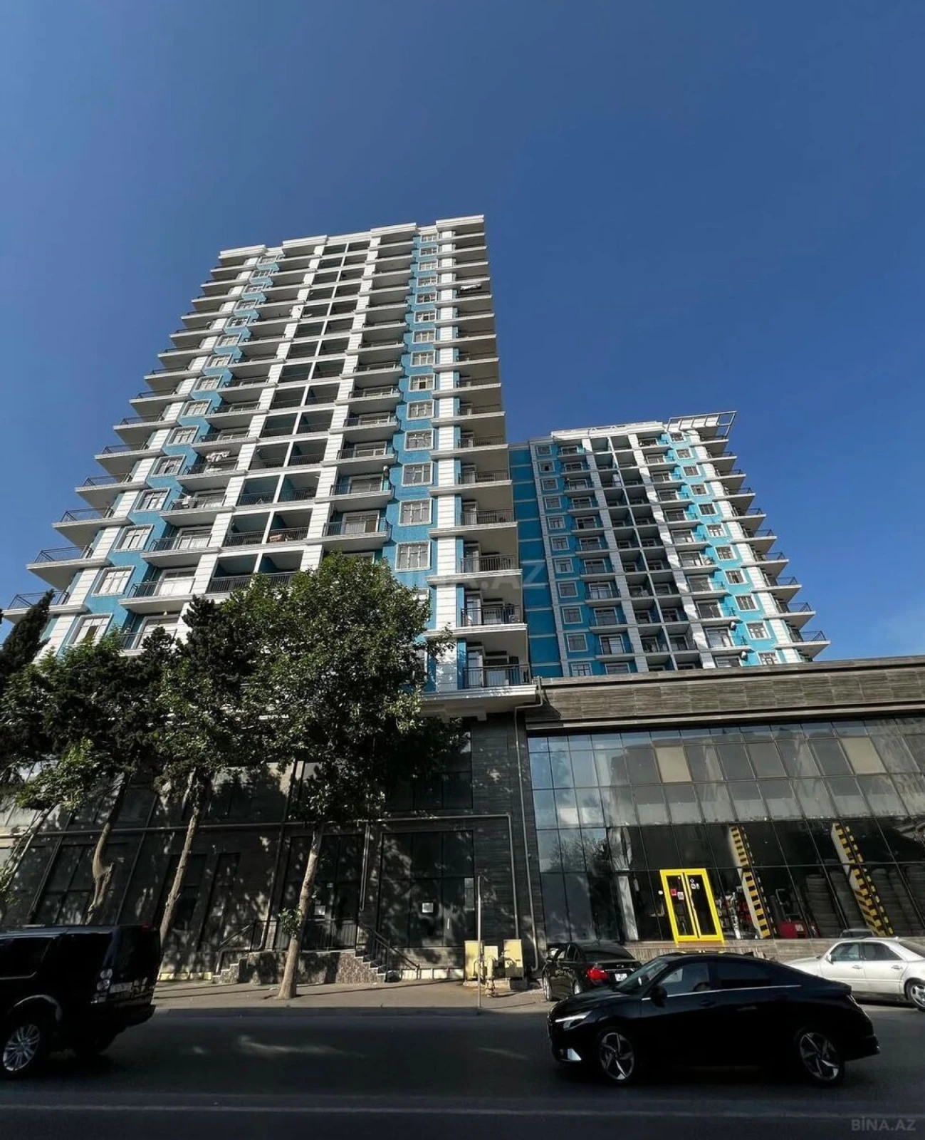 Satılır 2 otaqlı mənzil 92 m²