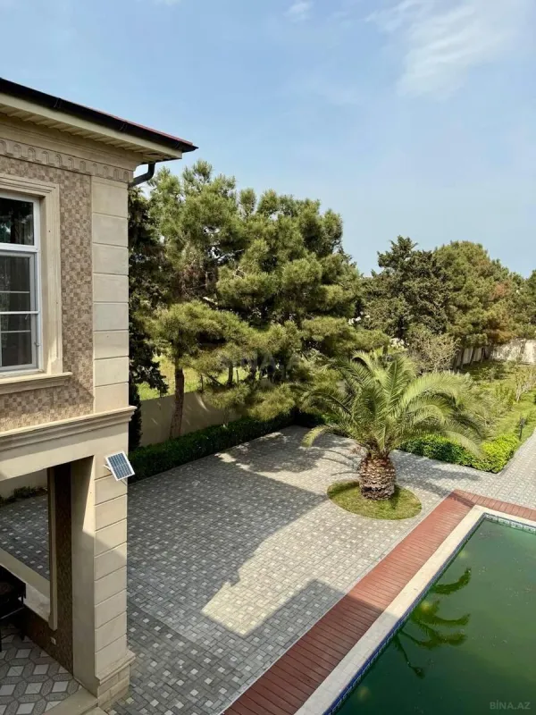 Satılır 7 otaqlı həyət evi 390.7 m²