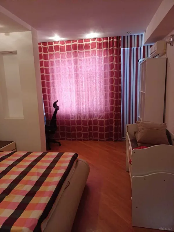 Satılır 3 otaqlı mənzil 117 m²