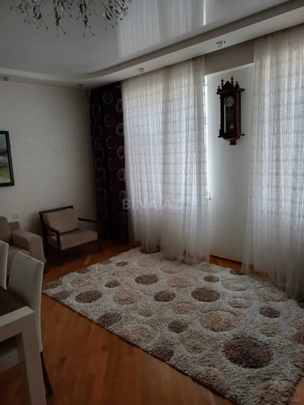 Satılır 3 otaqlı mənzil 117 m²
