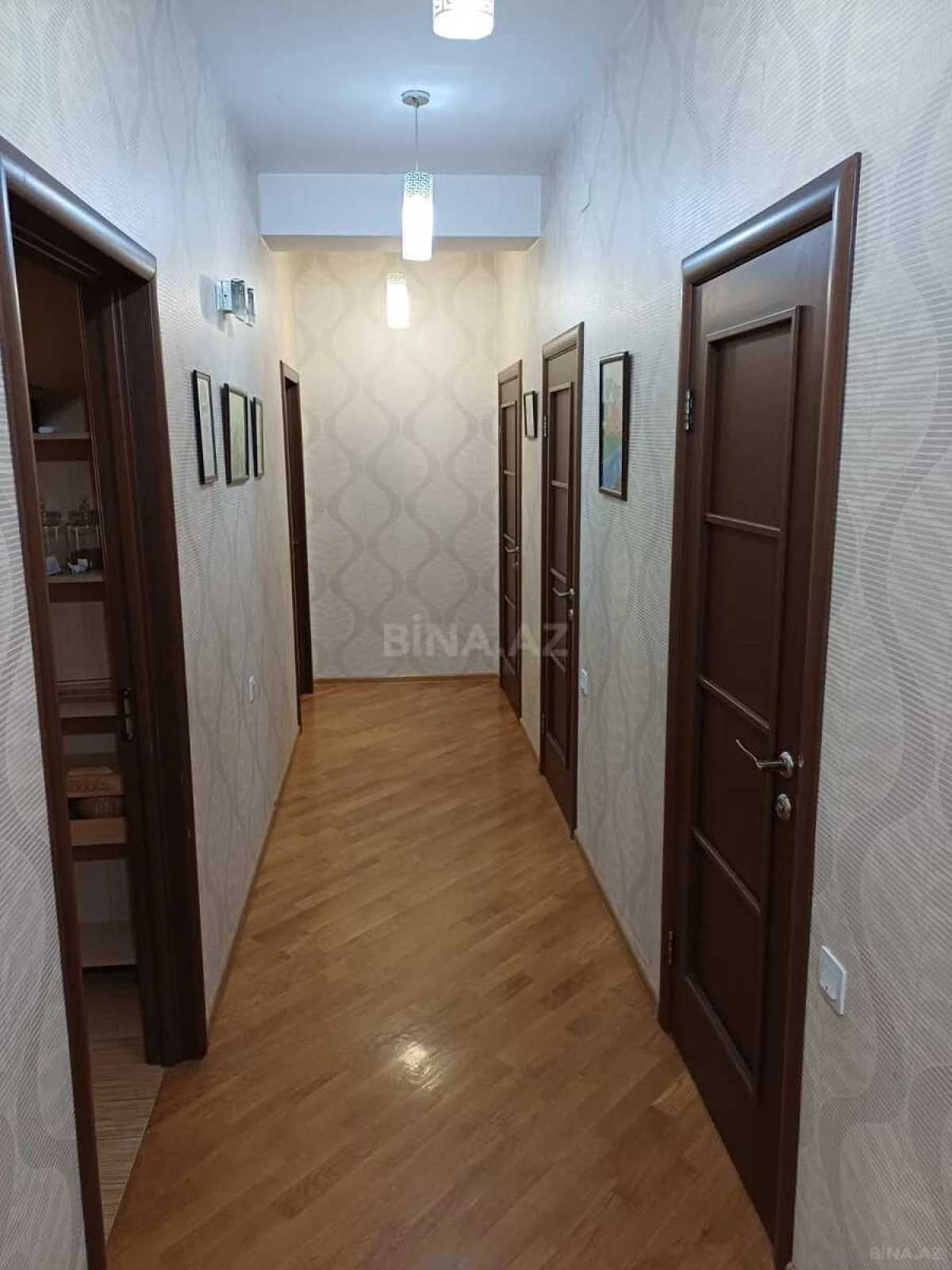Satılır 3 otaqlı mənzil 117 m²