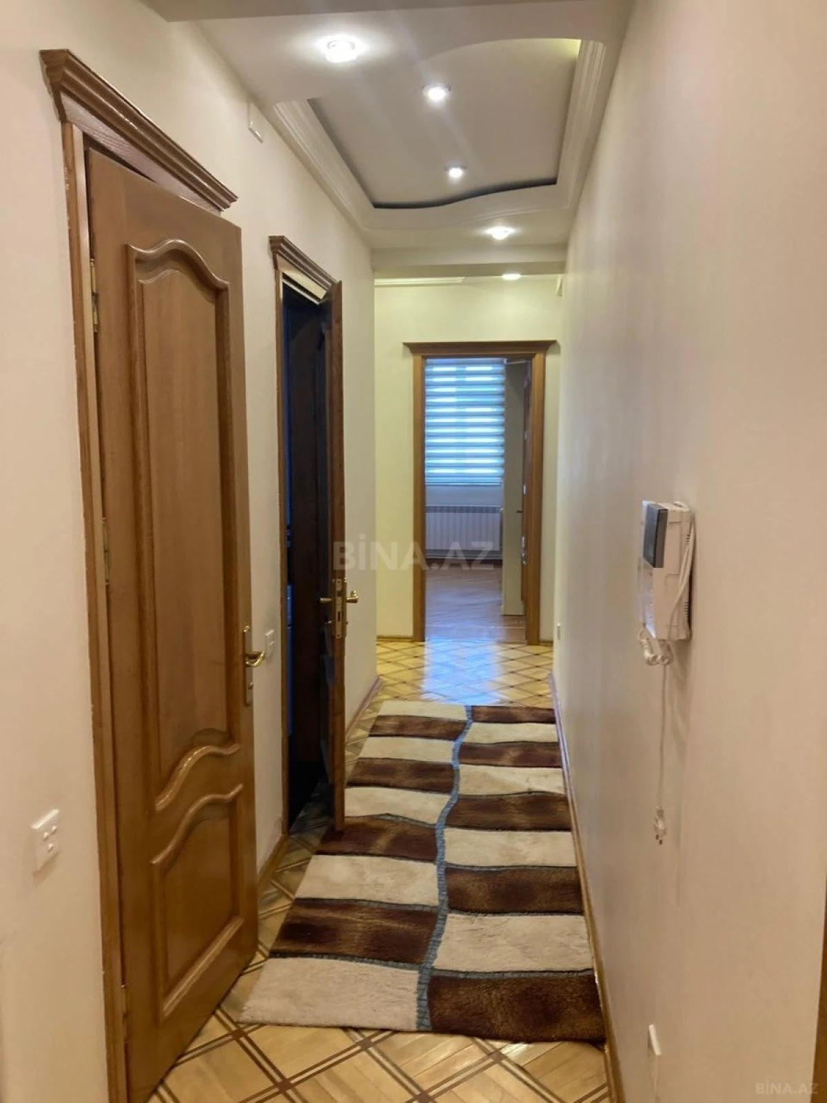 Kirayə verilir 3 otaqlı mənzil 130 m²