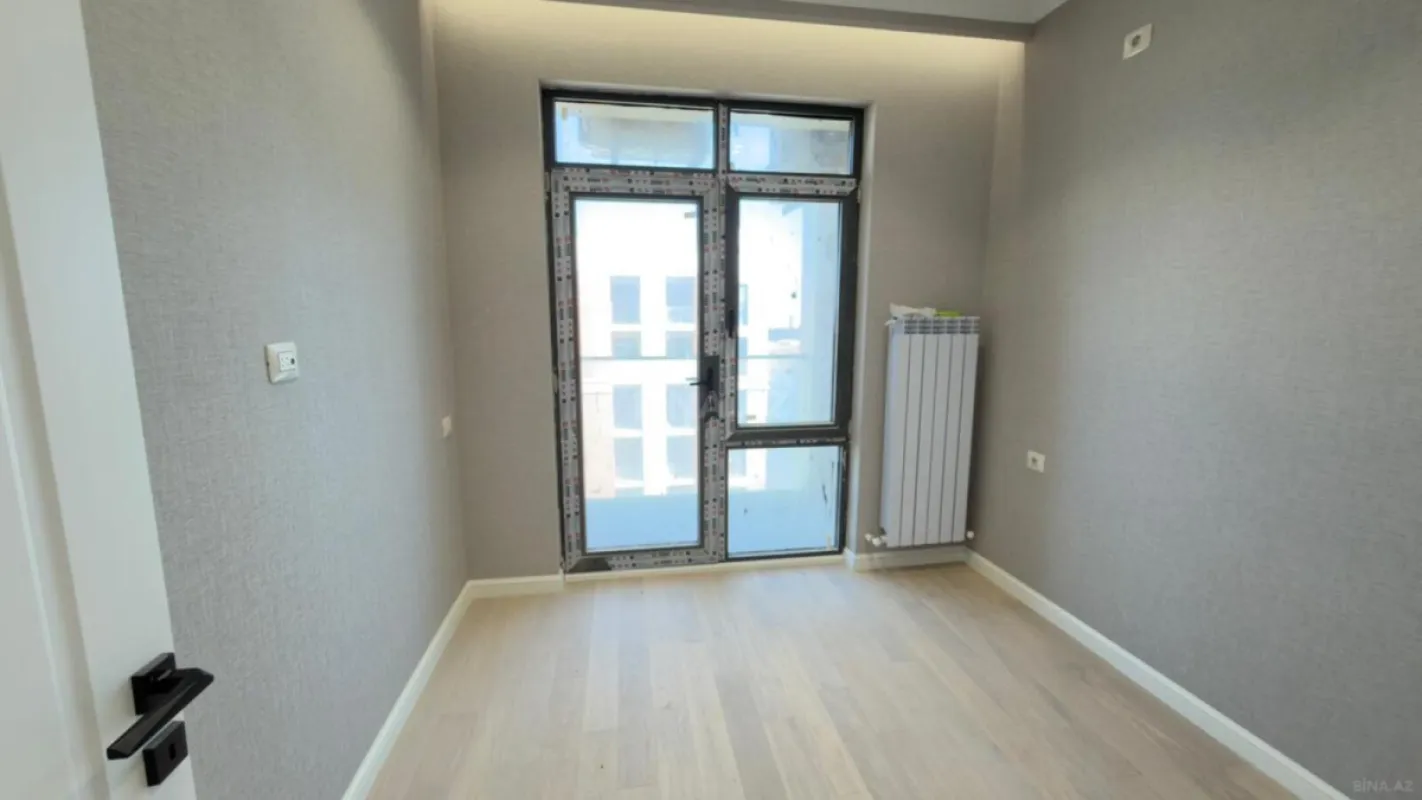 Satılır 4 otaqlı mənzil 104 m²