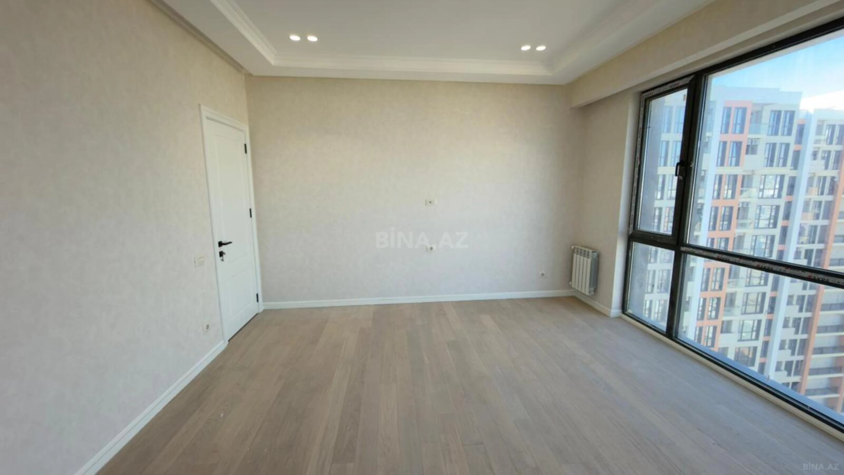 Satılır 4 otaqlı mənzil 104 m²