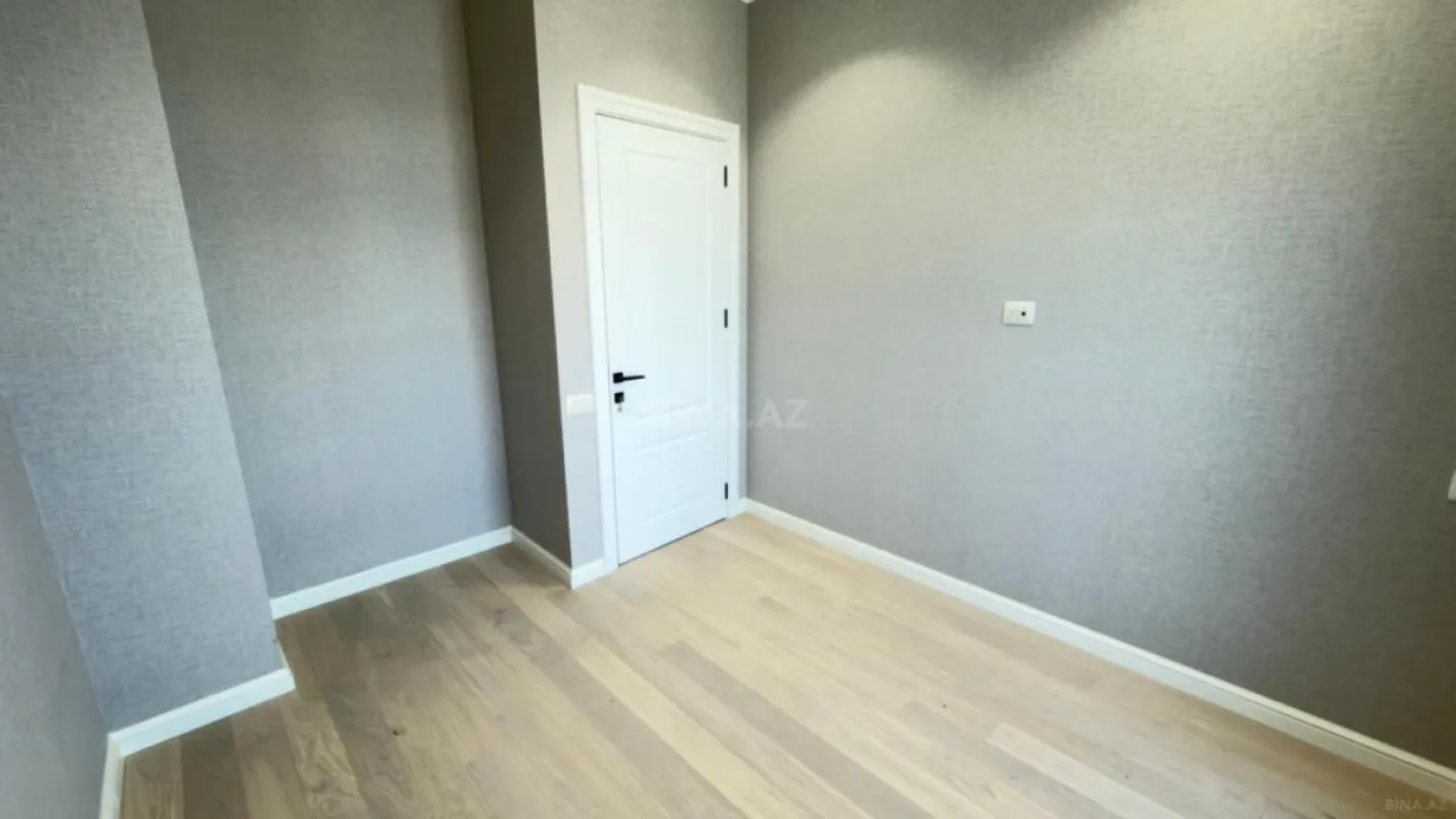 Satılır 4 otaqlı mənzil 104 m²