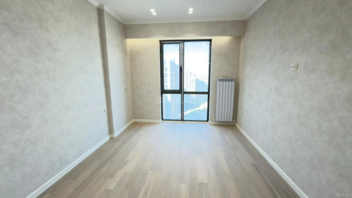 Satılır 4 otaqlı mənzil 104 m²