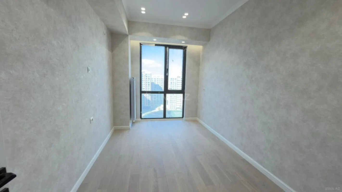 Satılır 4 otaqlı mənzil 104 m²