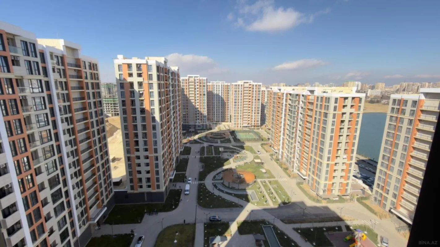 Satılır 4 otaqlı mənzil 104 m²