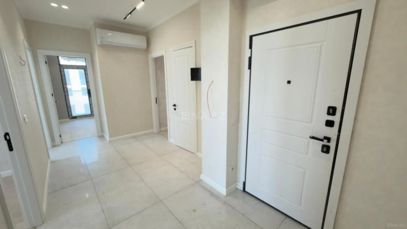 Satılır 4 otaqlı mənzil 104 m²
