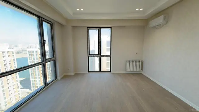 Satılır 4 otaqlı mənzil 104 m²
