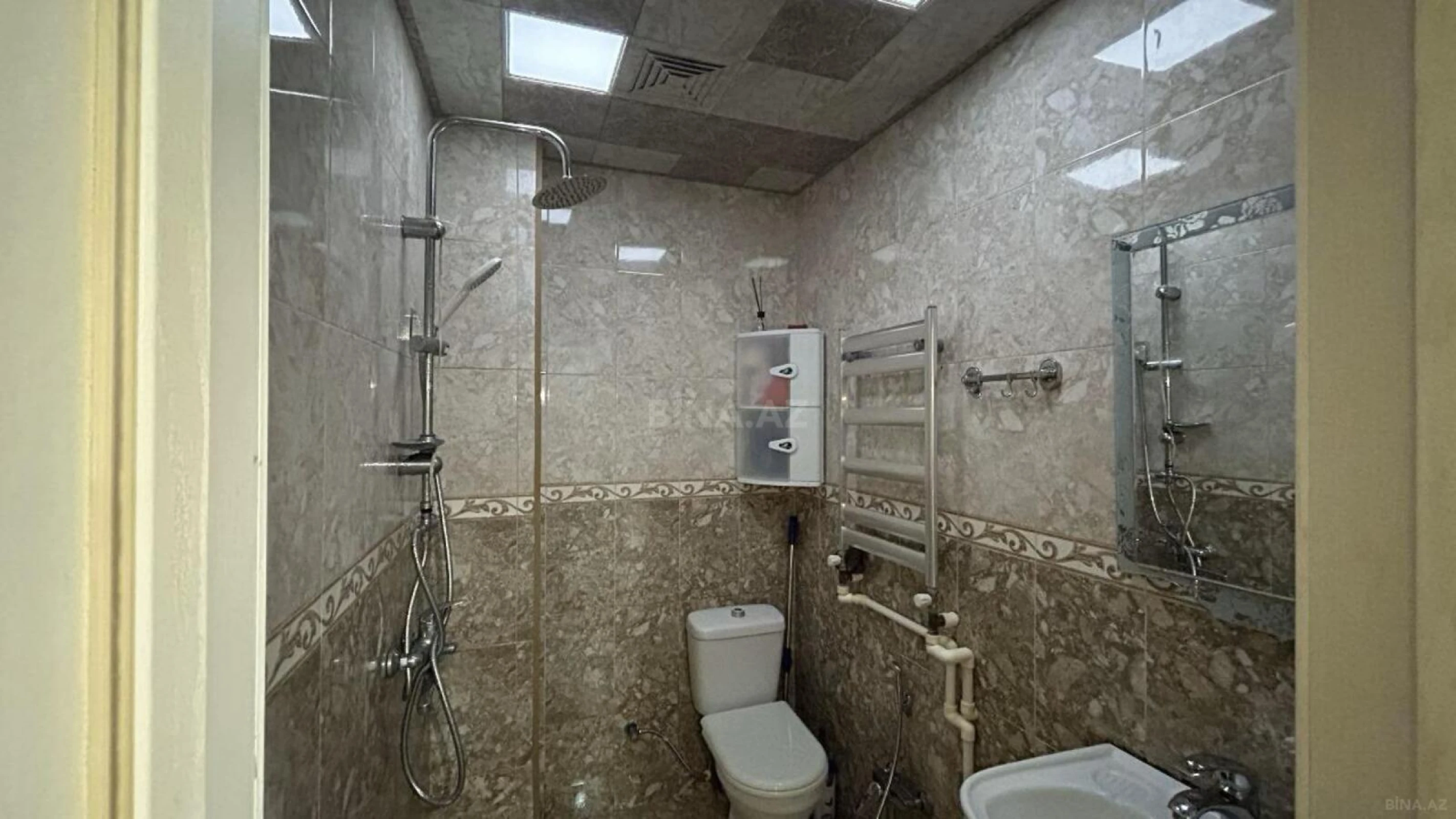 Satılır 3 otaqlı mənzil 76 m²