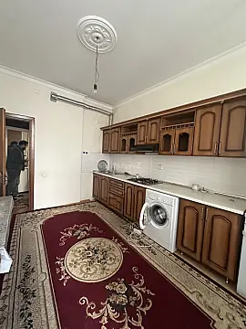 Kirayə verilir 2 otaqlı mənzil 65 m²