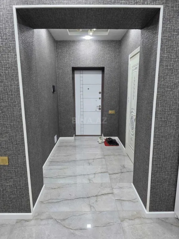 Kirayə verilir 3 otaqlı mənzil 151 m²