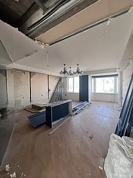 Satılır 4 otaqlı mənzil 254 m²