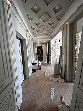 Satılır 4 otaqlı mənzil 254 m²