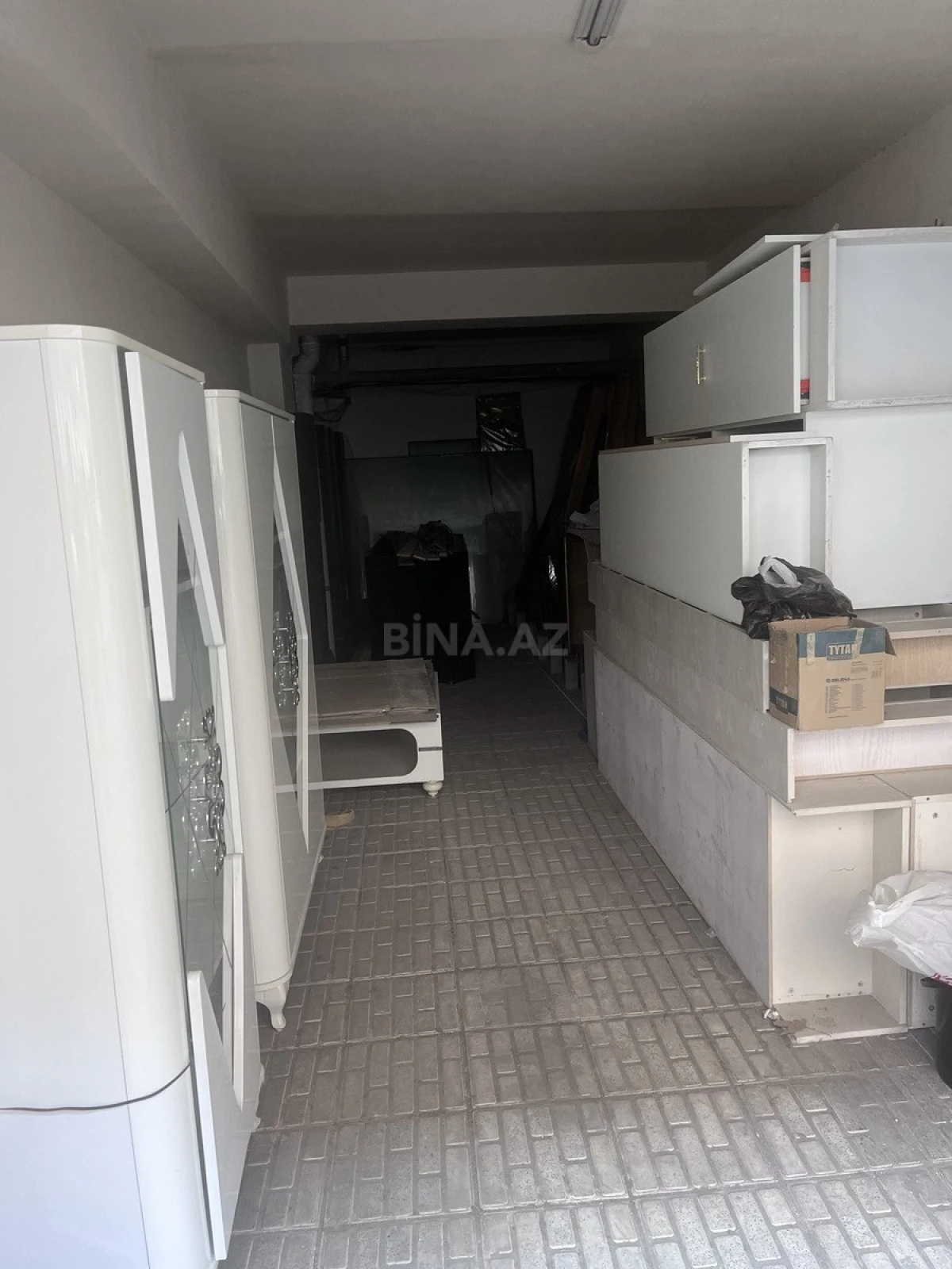 Satılır 4 otaqlı mənzil 254 m²