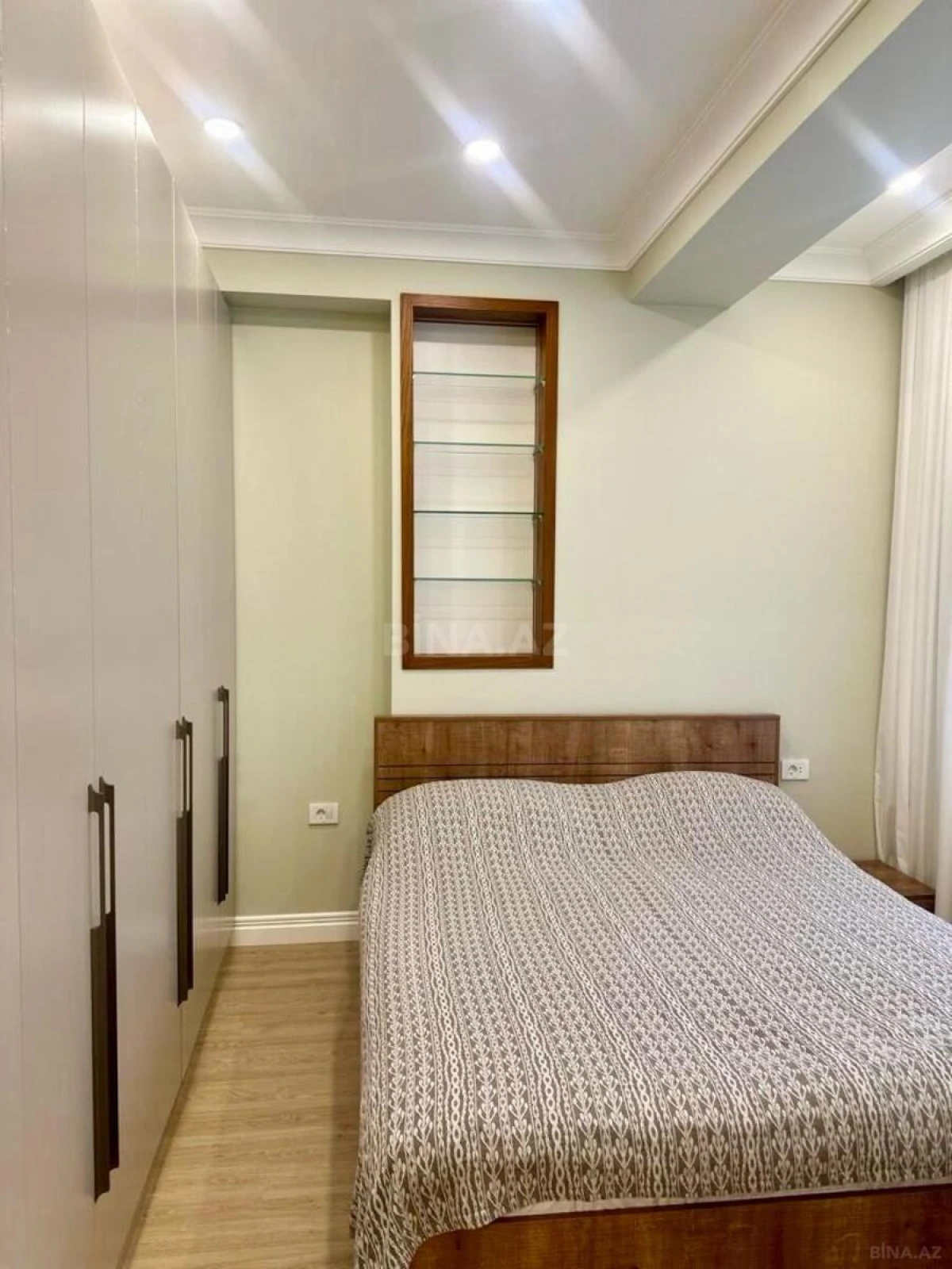 Satılır 2 otaqlı mənzil 69 m²