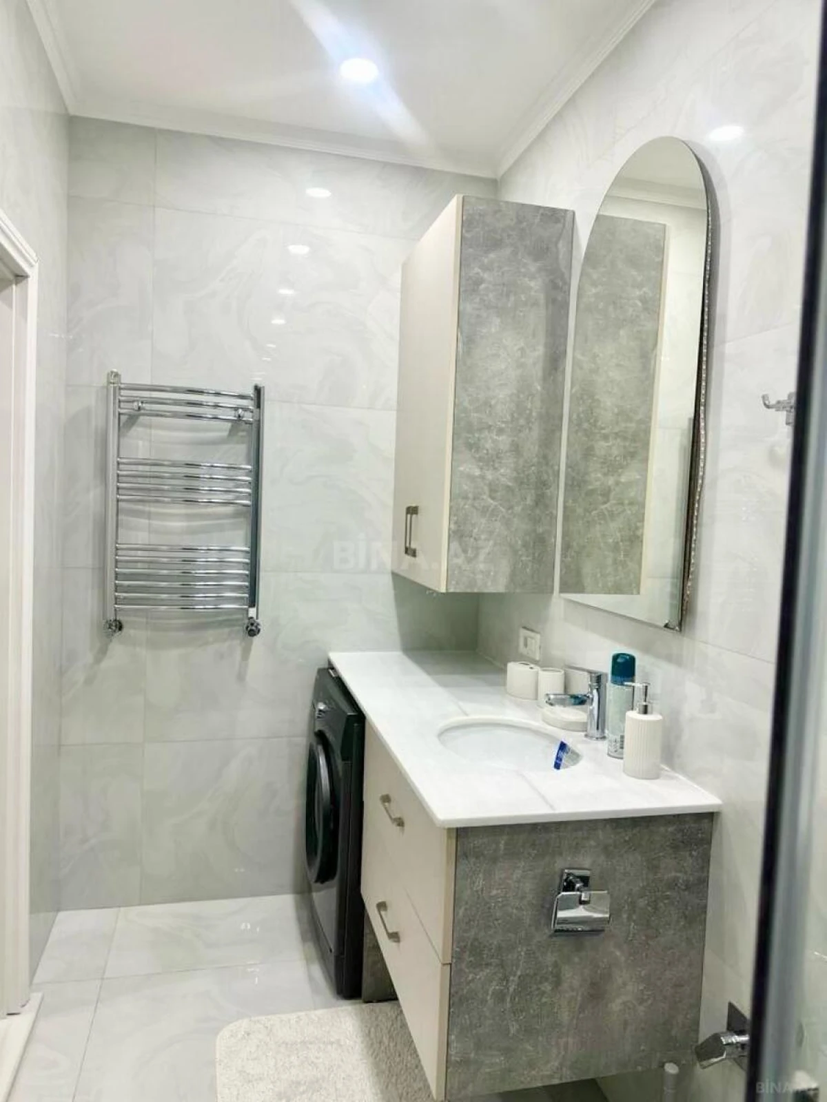 Satılır 2 otaqlı mənzil 69 m²
