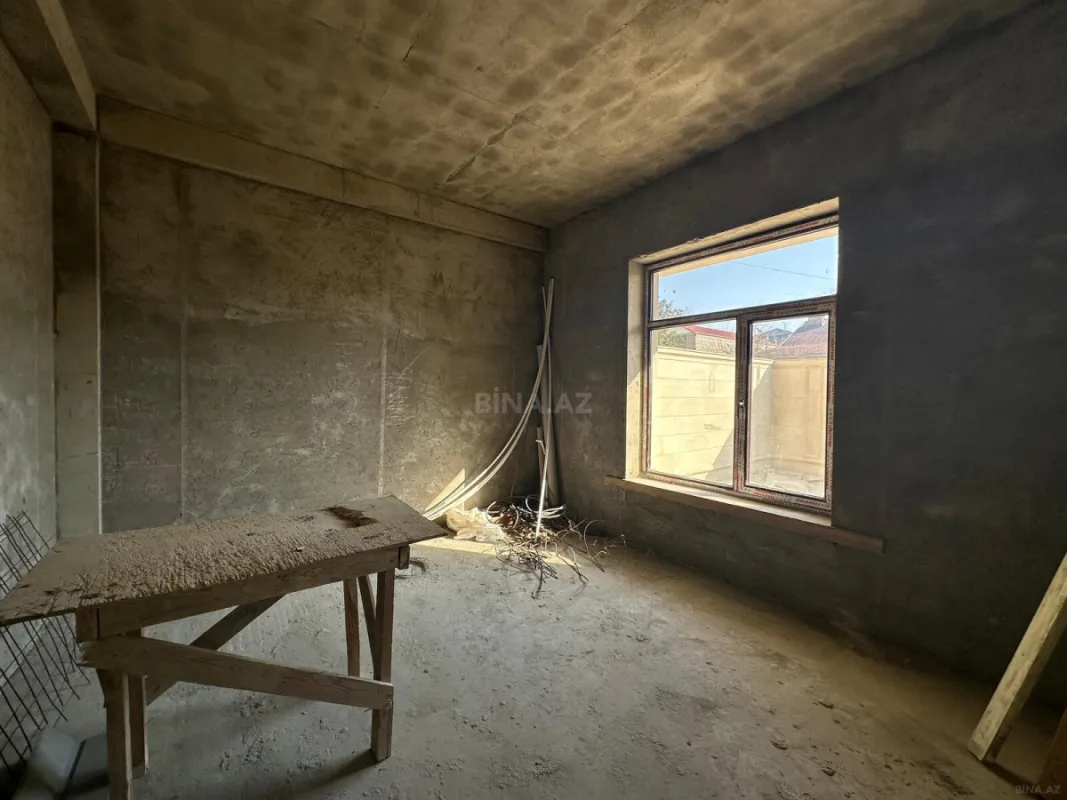 Satılır 6 otaqlı həyət evi 340 m²