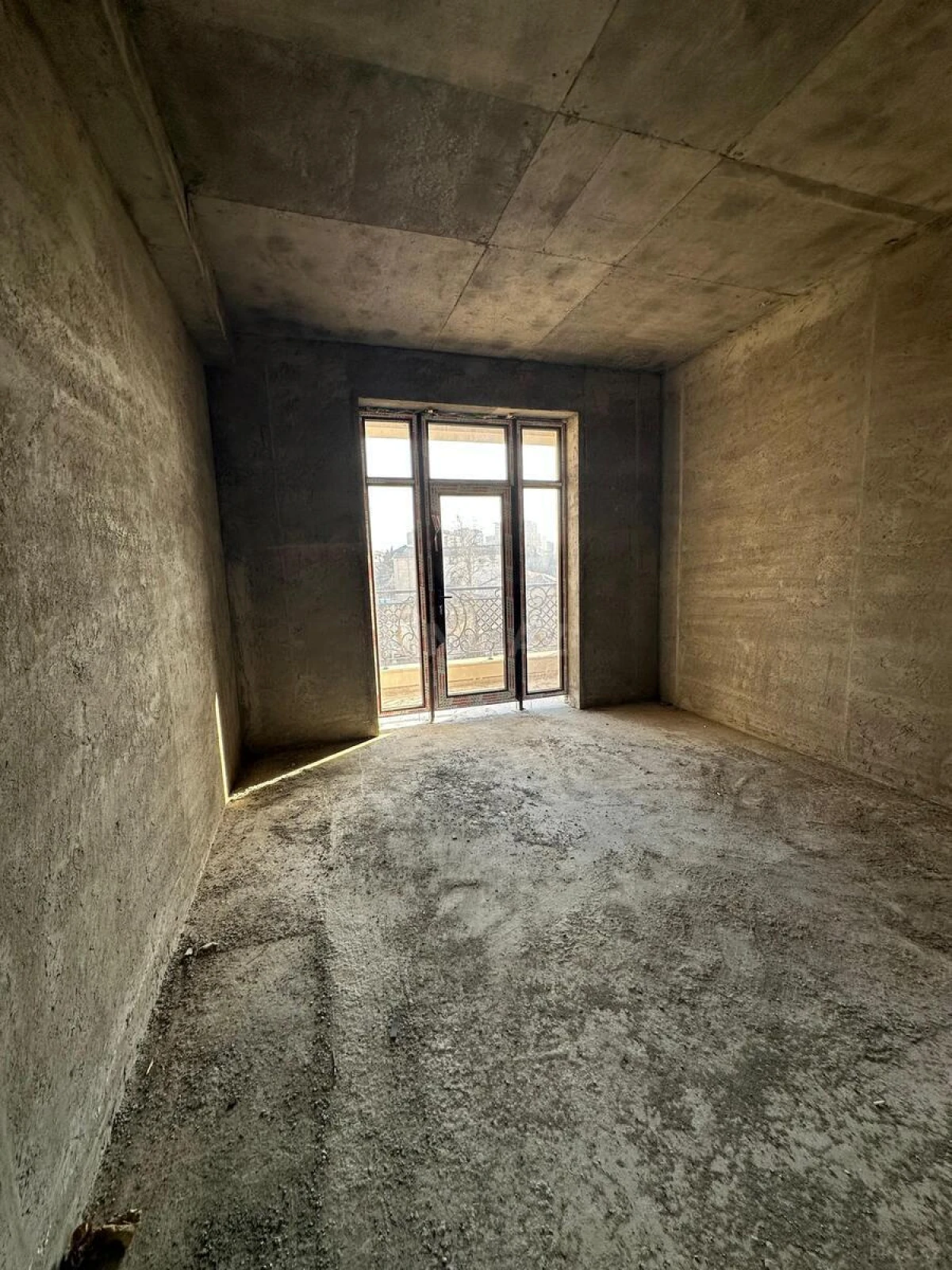 Satılır 6 otaqlı həyət evi 340 m²