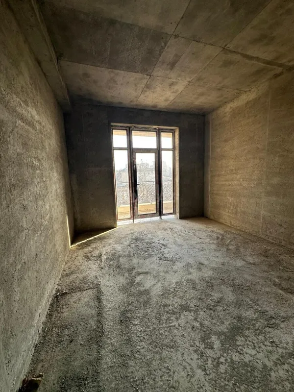 Satılır 6 otaqlı həyət evi 340 m²