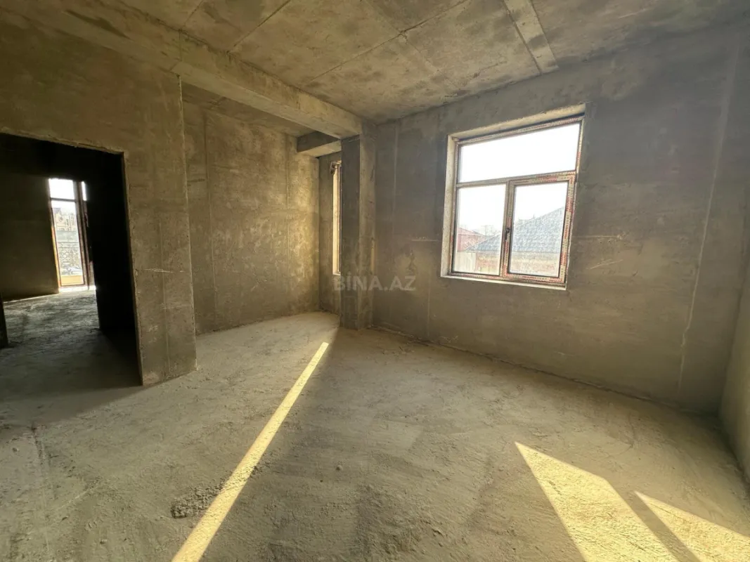 Satılır 6 otaqlı həyət evi 340 m²