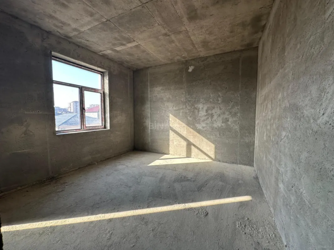 Satılır 6 otaqlı həyət evi 340 m²