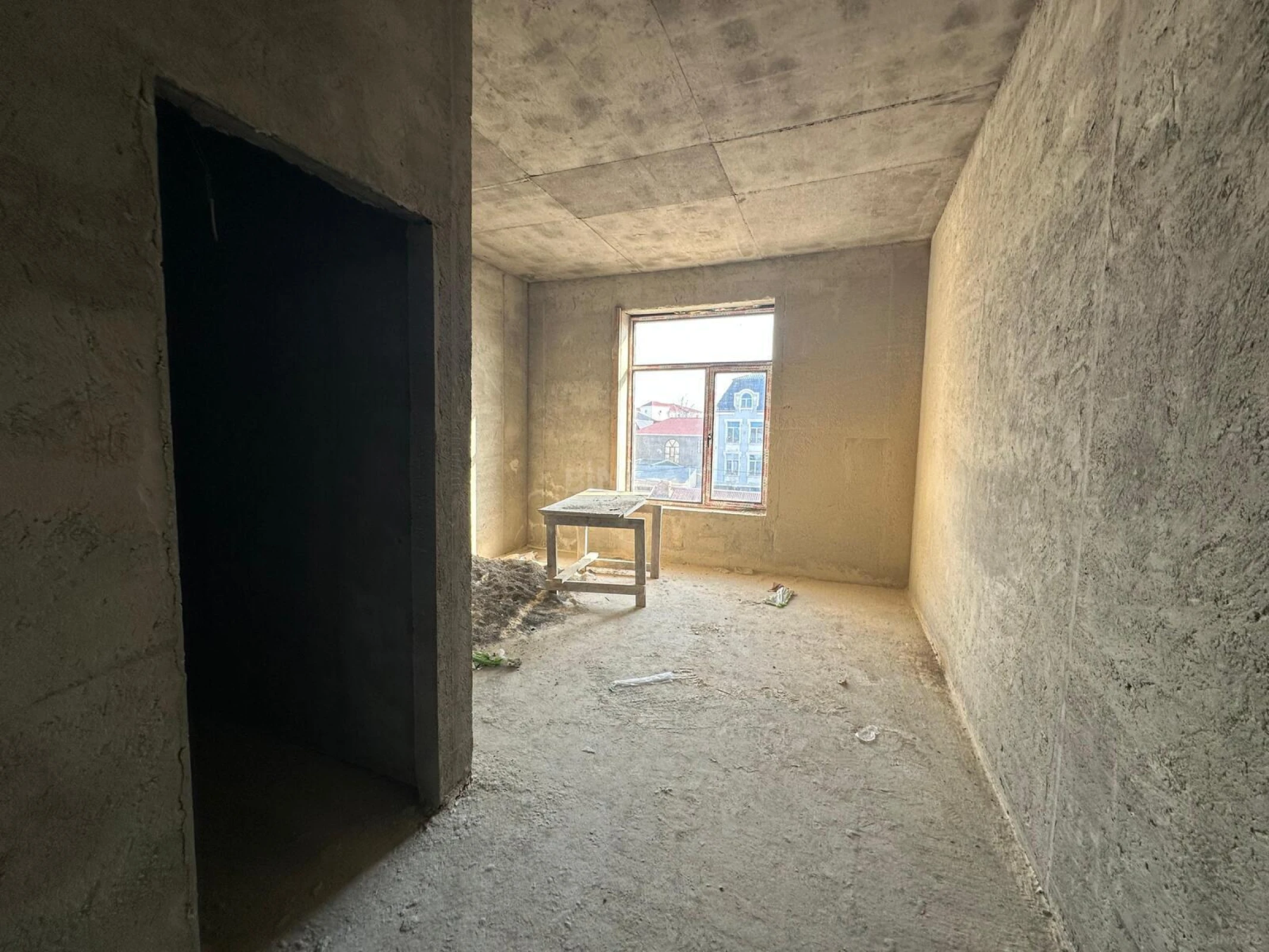 Satılır 6 otaqlı həyət evi 340 m²