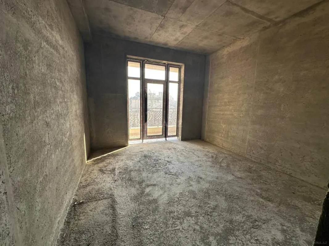 Satılır 6 otaqlı həyət evi 340 m²