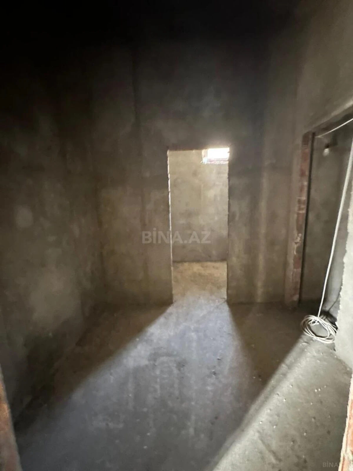 Satılır 6 otaqlı həyət evi 340 m²