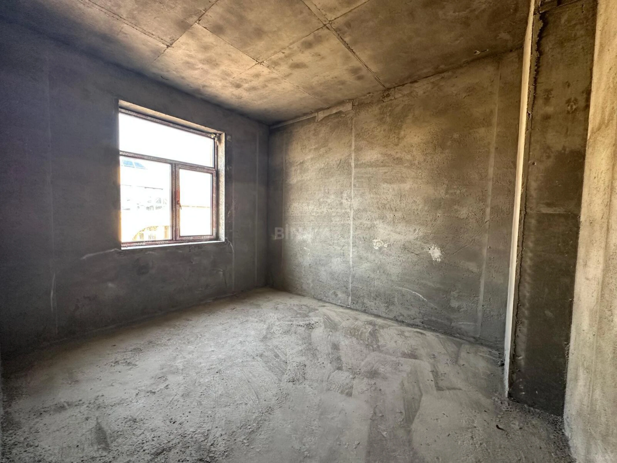 Satılır 6 otaqlı həyət evi 340 m²