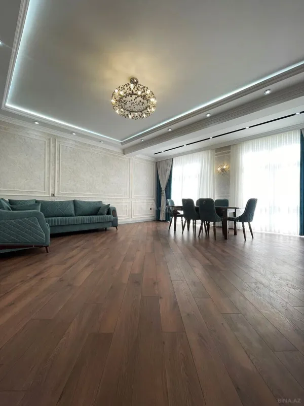 Kirayə verilir 3 otaqlı mənzil 137 m²