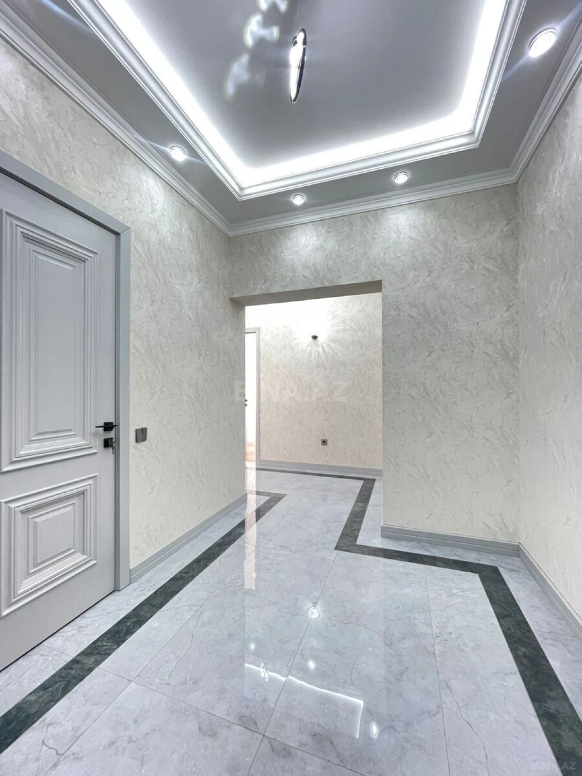 Kirayə verilir 3 otaqlı mənzil 137 m²