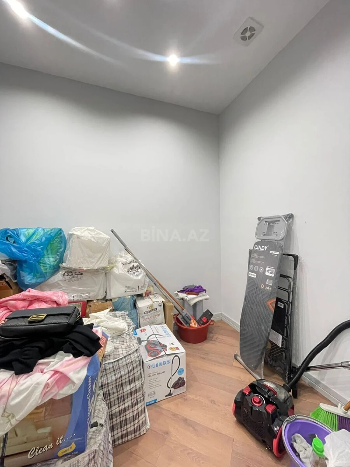 Kirayə verilir 3 otaqlı mənzil 137 m²
