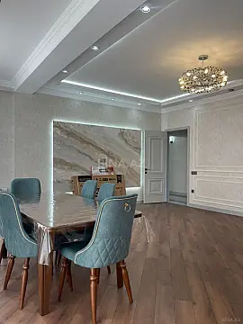 Kirayə verilir 3 otaqlı mənzil 137 m²