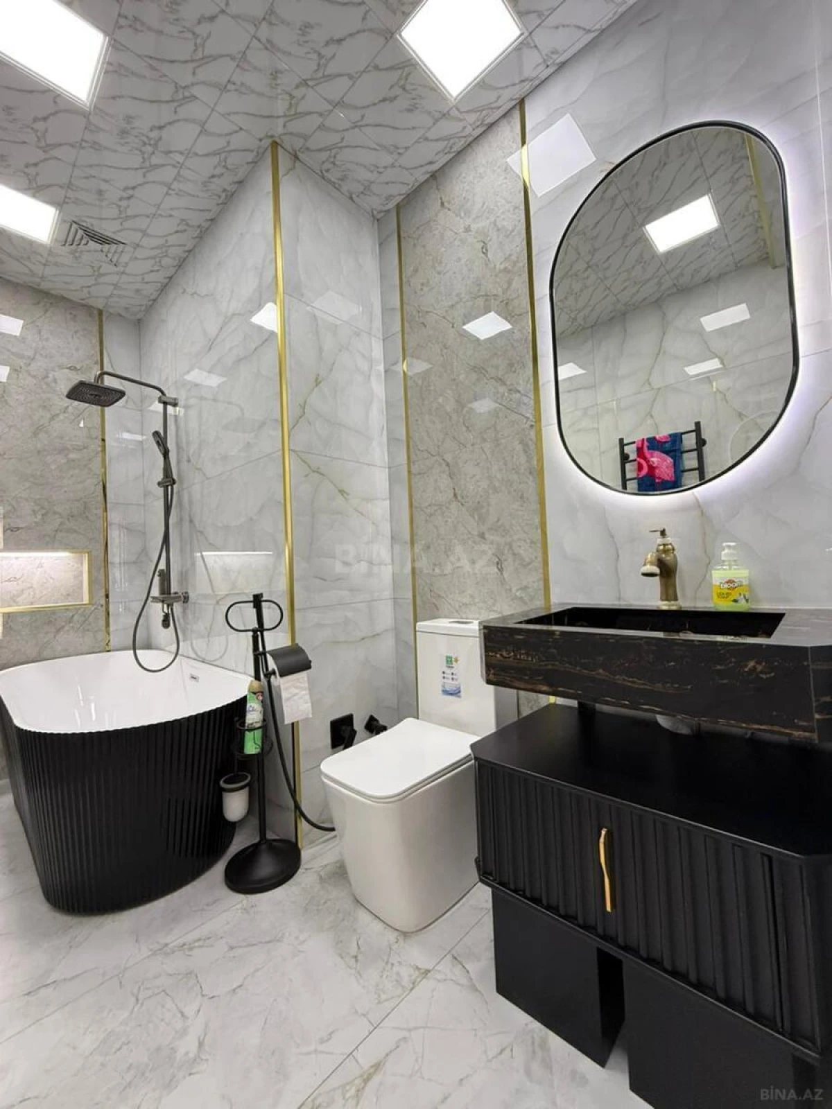 Kirayə verilir 3 otaqlı mənzil 137 m²