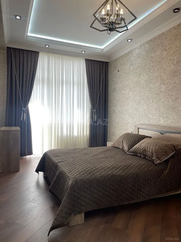 Kirayə verilir 3 otaqlı mənzil 137 m²