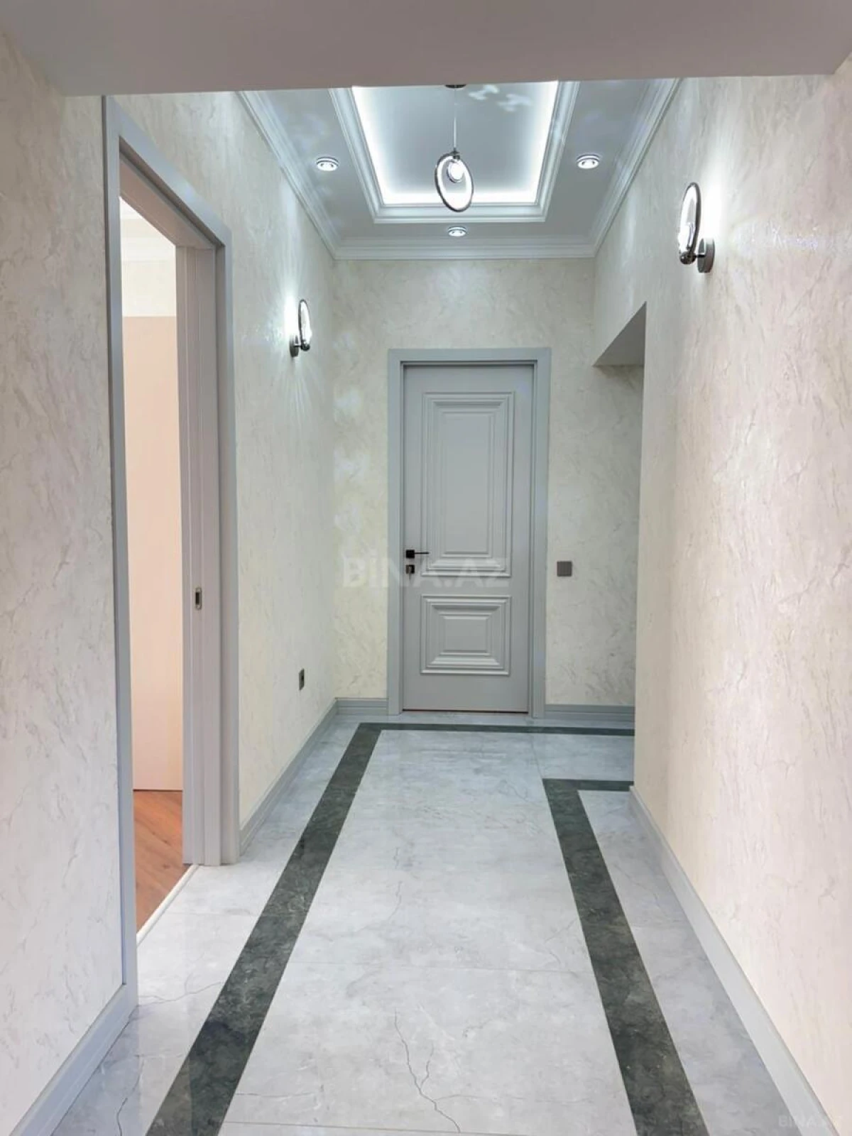 Kirayə verilir 3 otaqlı mənzil 137 m²