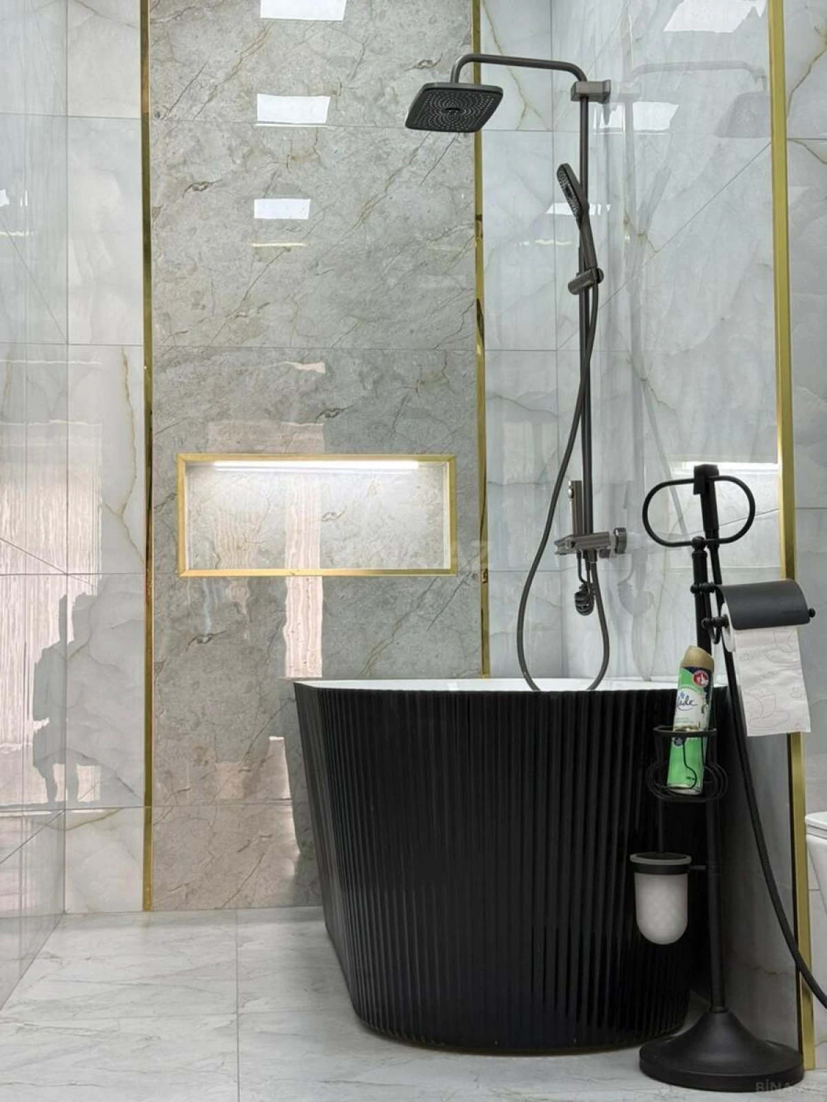 Kirayə verilir 3 otaqlı mənzil 137 m²