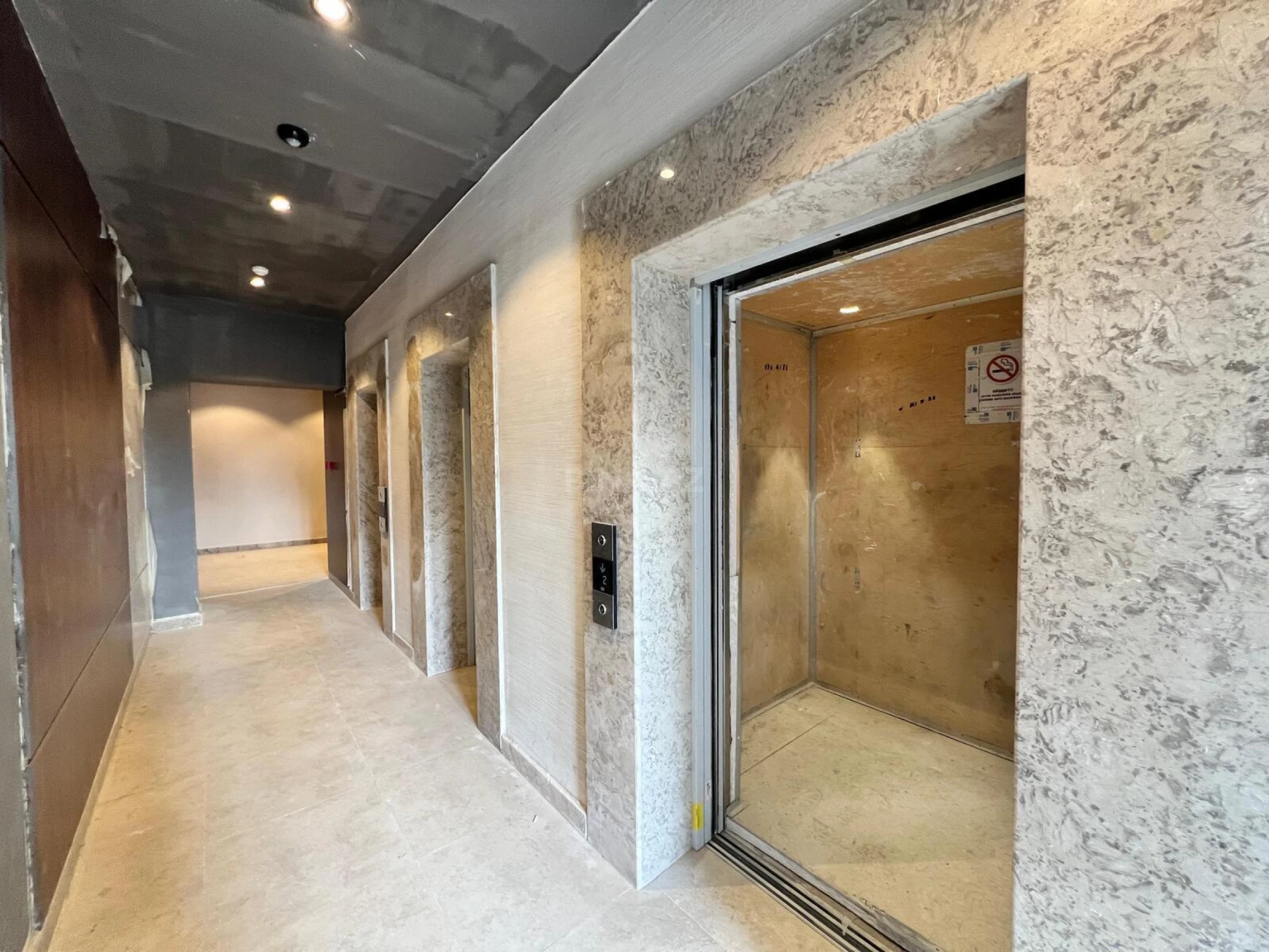 Satılır 3 otaqlı mənzil 125 m²