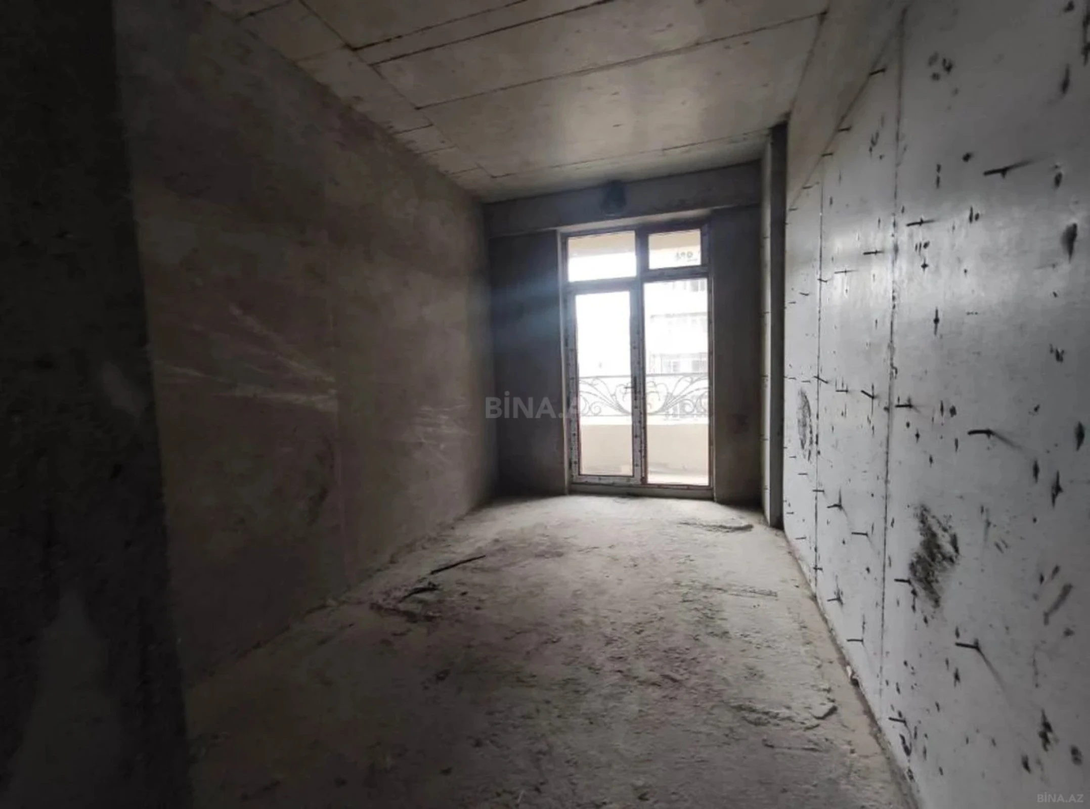 Satılır 3 otaqlı mənzil 125 m²